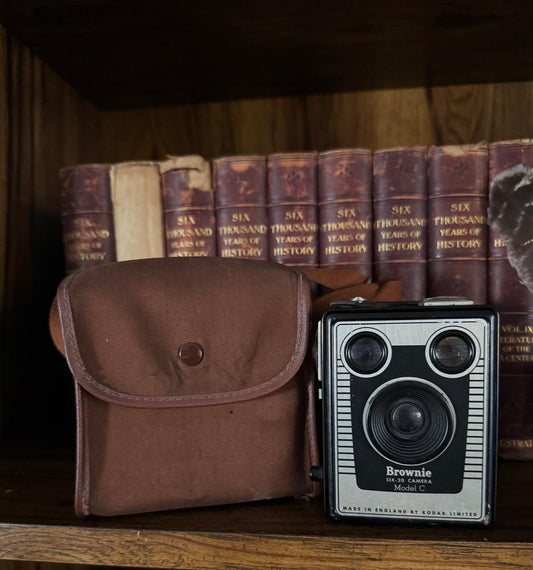 Vintage Kodak Brownie Six - 20 Camera – Model C | Made in England | Original Case Included - Workshop & Study