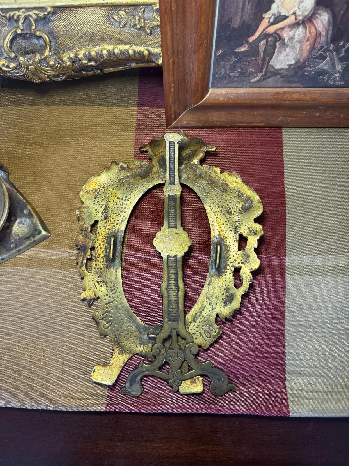 Antique French Brass Oval Photo Frame with Cherub – Art Nouveau Victorian Era - Workshop & Study