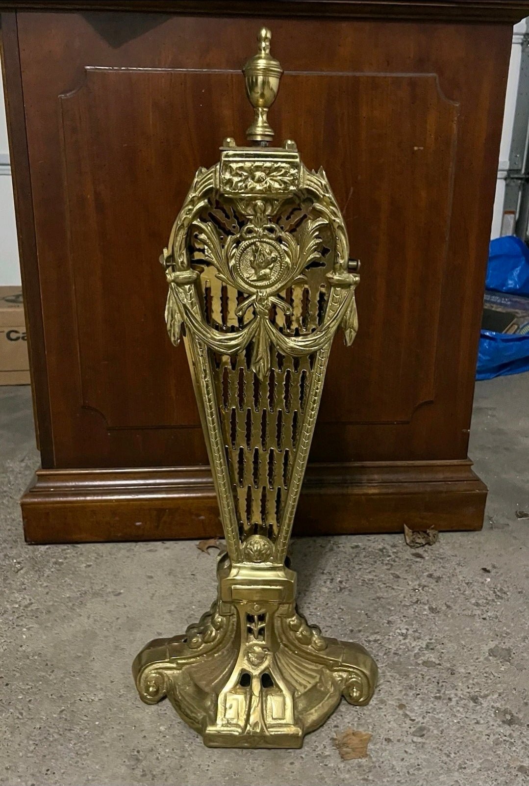 Antique Brass Folding Fireplace Screen – Ornate Peacock Fan Design, Neoclassical Motif, Decorative Fire Guard - Workshop & Study