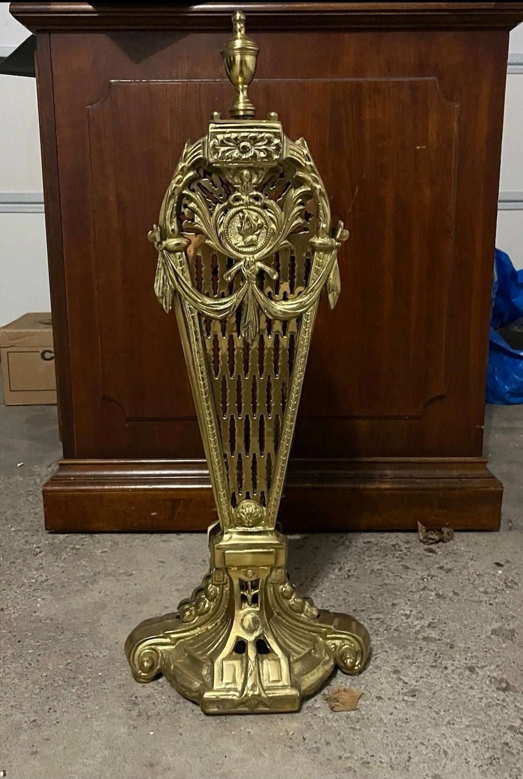 Antique Brass Folding Fireplace Screen – Ornate Peacock Fan Design, Neoclassical Motif, Decorative Fire Guard - Workshop & Study