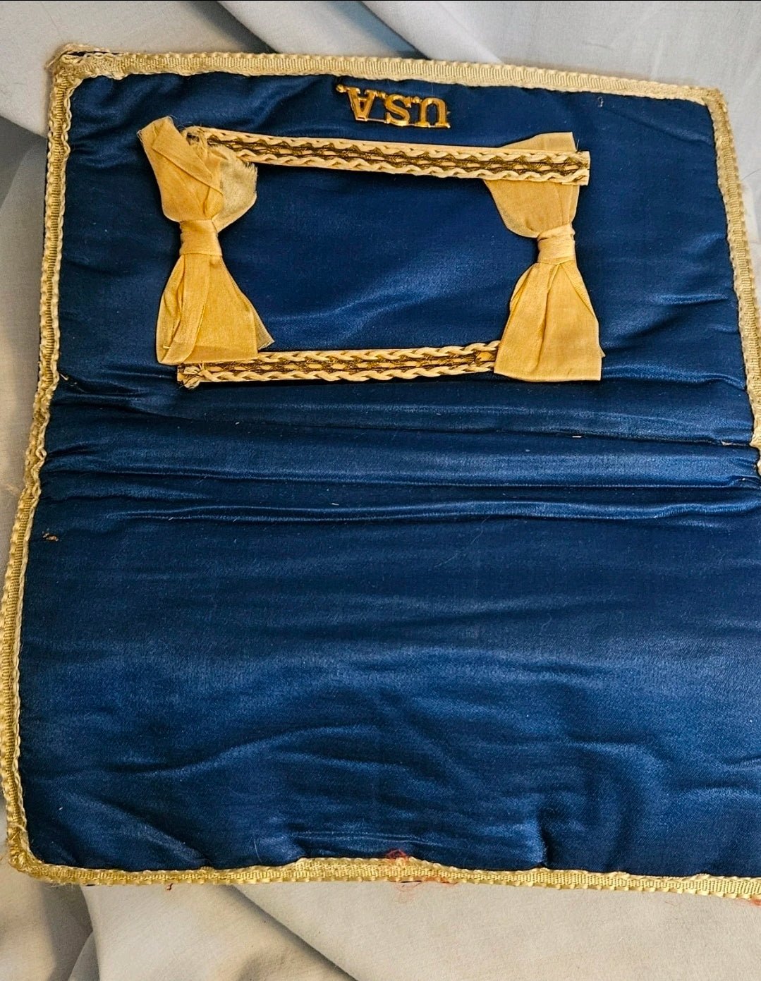 World War I Patriotic Silk Textile Set – “Serving Our Country” Banner & “Remember Me” Pillow Cover (c. 1917–1919) - Workshop & Study